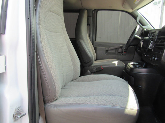 Used 2020 Chevrolet Express 2500 LT w/ LT Preferred Equipment Group RWD image 14