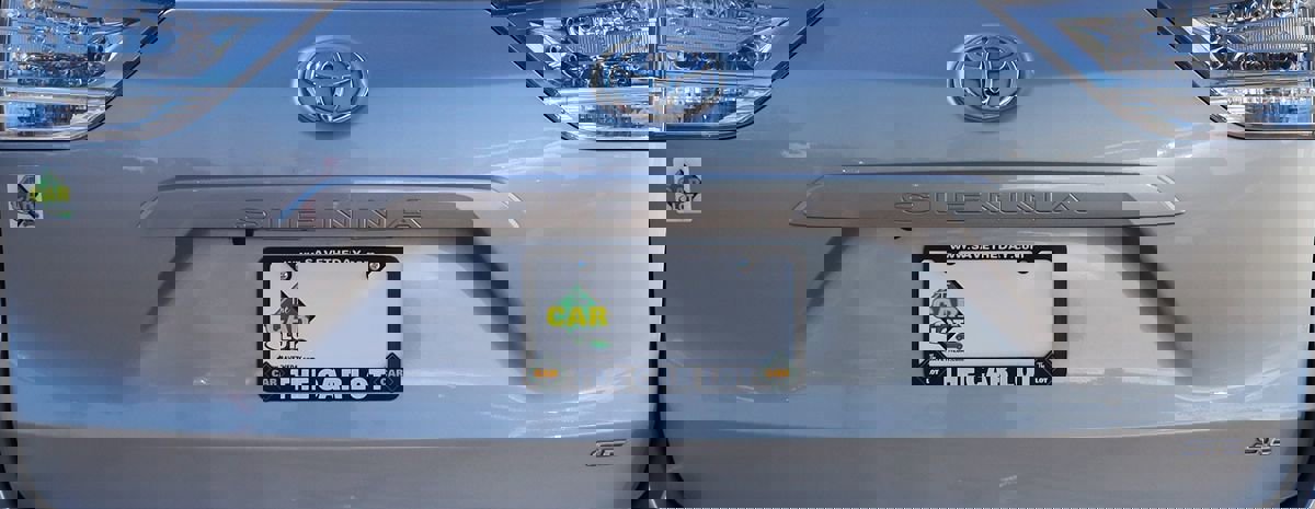 Used 2017 Toyota Sienna SE Premium image 21