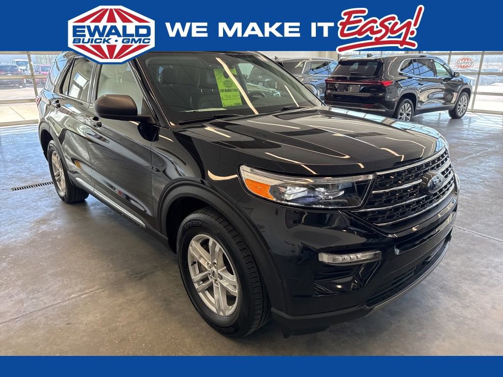 Used 2024 Ford Explorer XLT w/ Equipment Group 202A AWD/4WD image 1