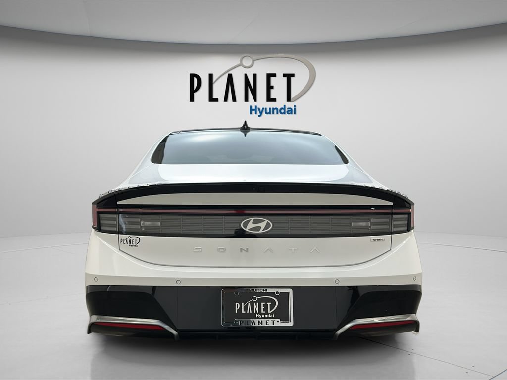 Certified 2025 Hyundai Sonata Limited FWD image 5