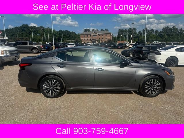 Used 2025 Nissan Altima 2.5 SV FWD image 9