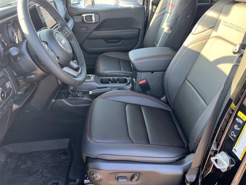 New 2025 Jeep Wrangler Unlimited Rubicon image 13