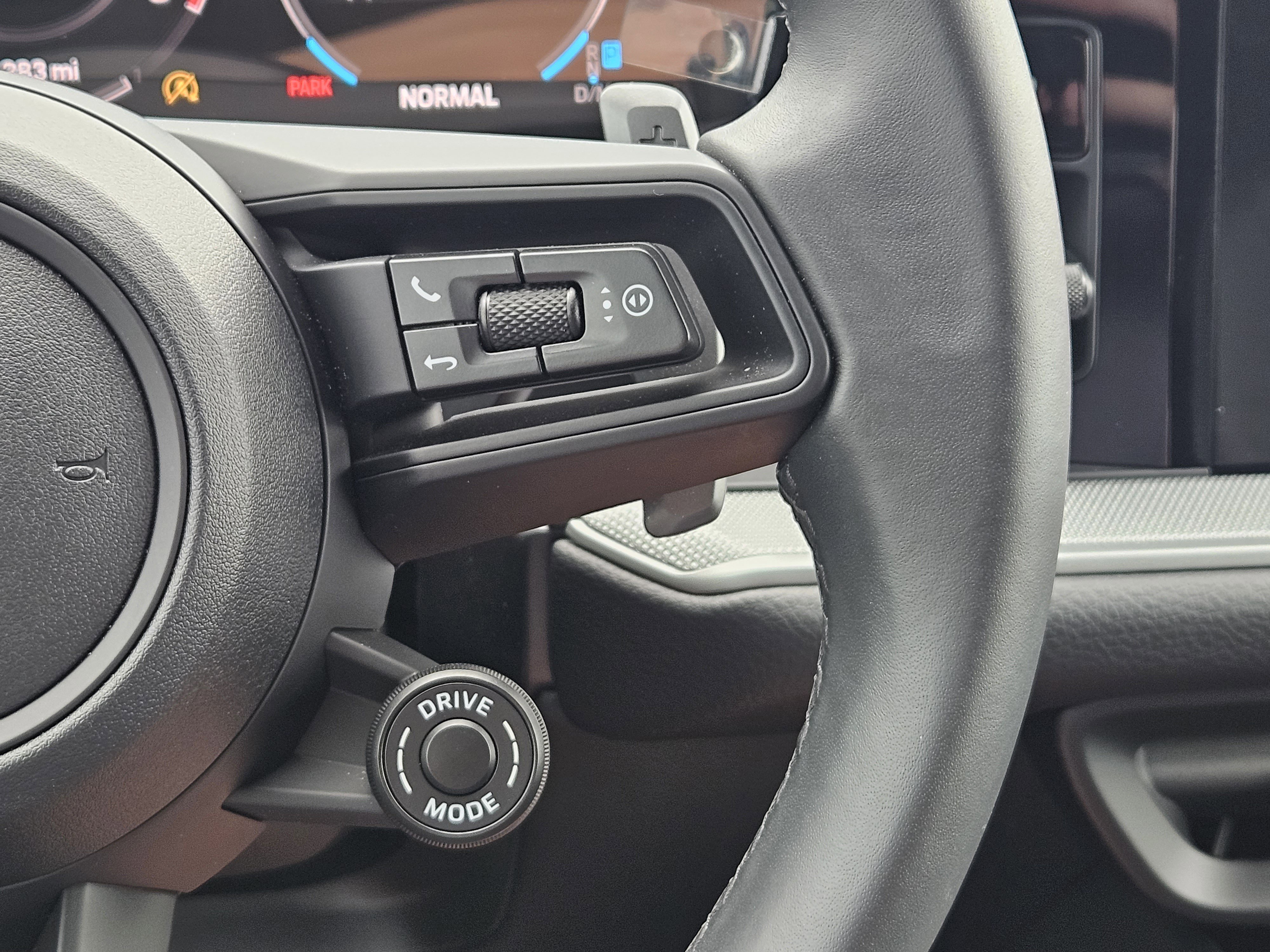 Certified 2026 Porsche Cayenne Coupe image 27