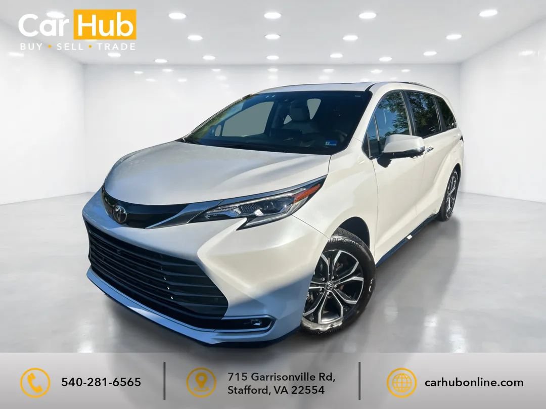 Used 2026 Toyota Sienna Platinum AWD/4WD image 3