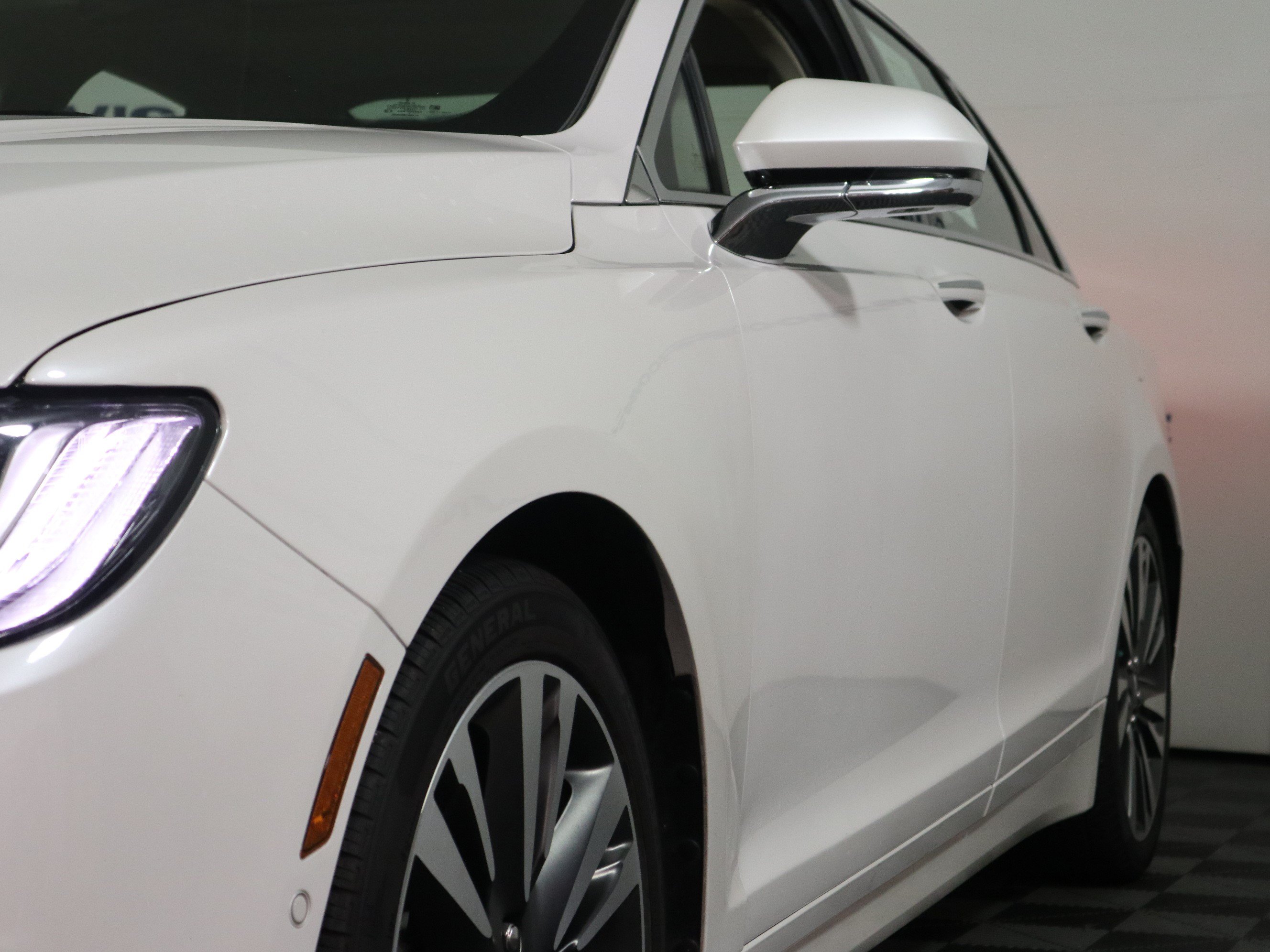Used 2020 Lincoln MKZ Reserve w/ Elements Package FWD image 11