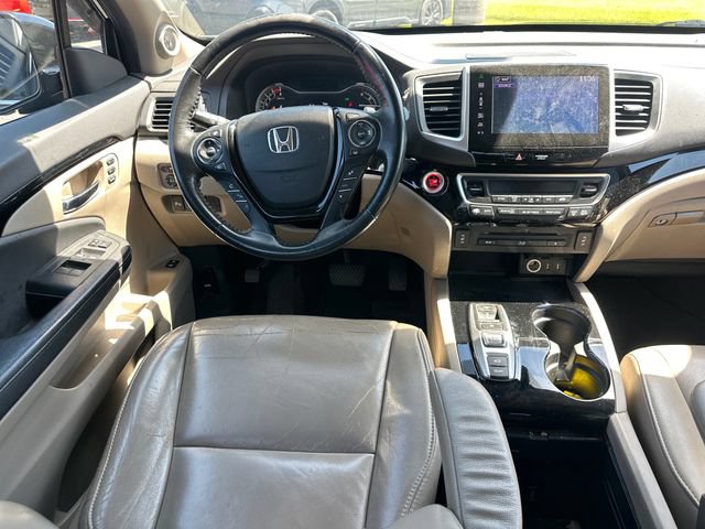 Used 2016 Honda Pilot Touring image 16
