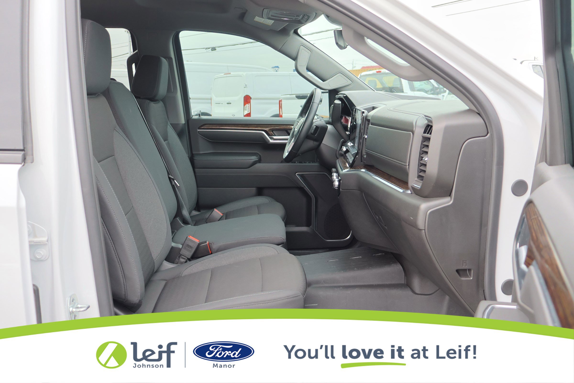 Used 2025 GMC Sierra 1500 Elevation image 38