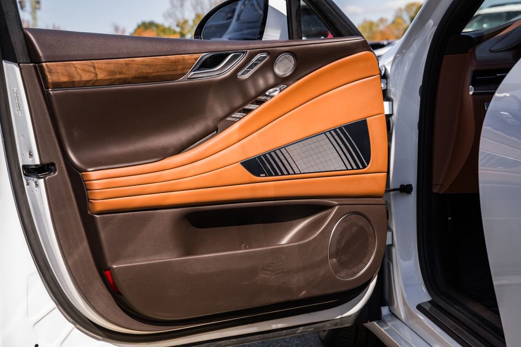 Used 2024 Genesis G80 image 33