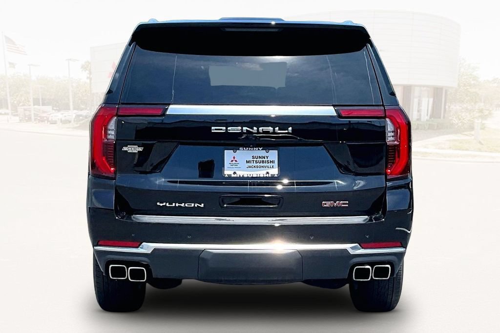 Used 2026 GMC Yukon Denali AWD/4WD image 5