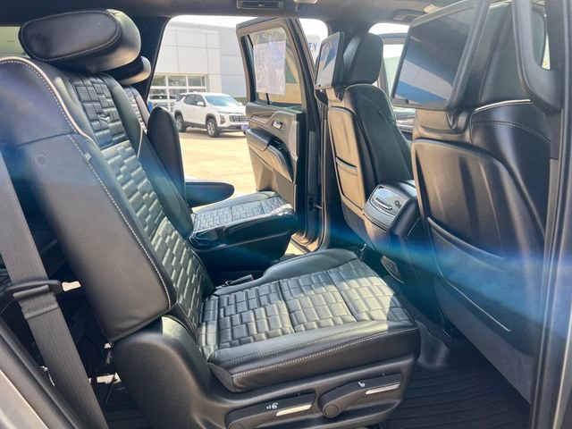 Used 2021 Cadillac Escalade Sport Platinum AWD/4WD image 19