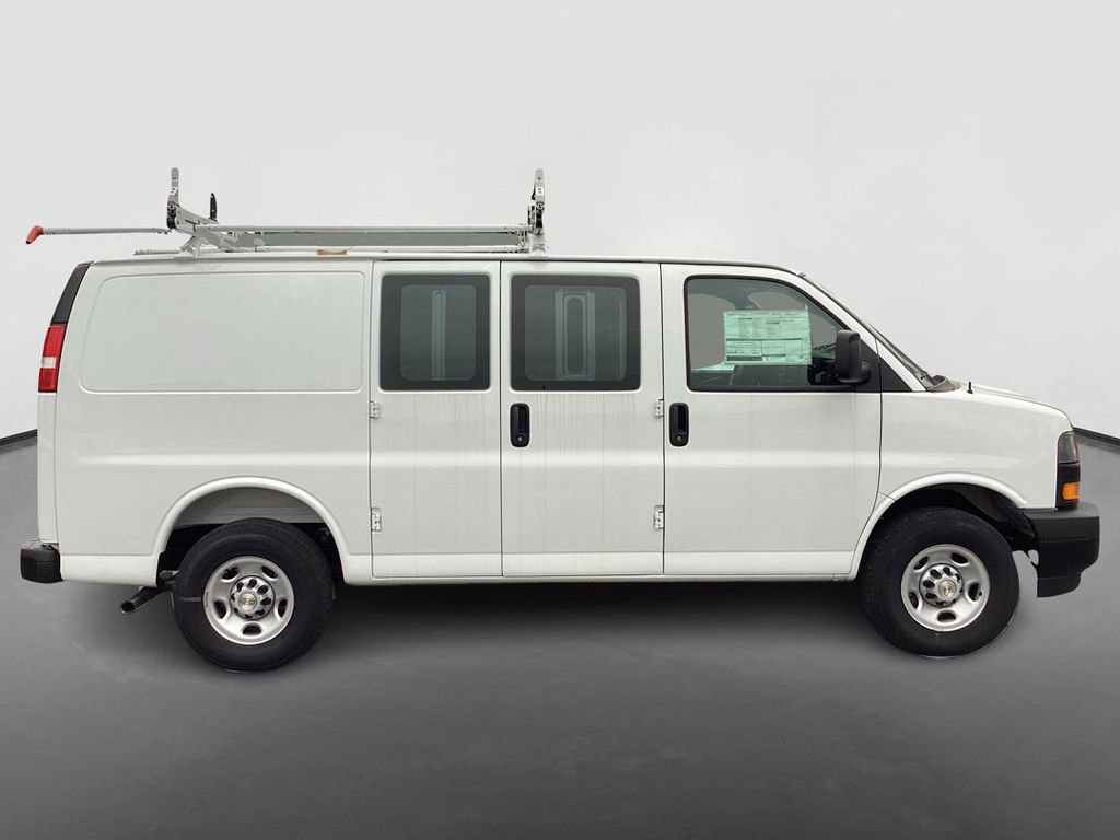 New 2025 Chevrolet Express 2500 image 4