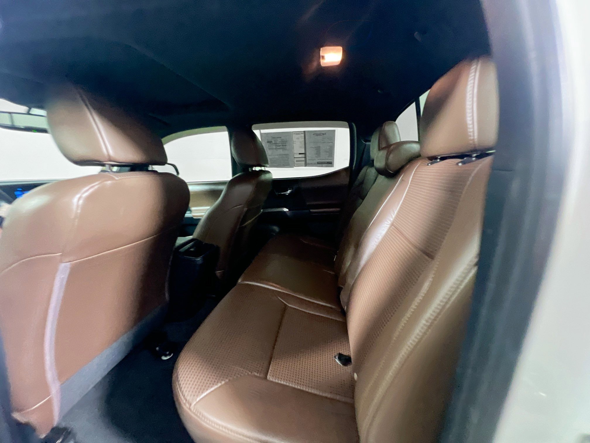 Used 2017 Toyota Tacoma Limited image 29