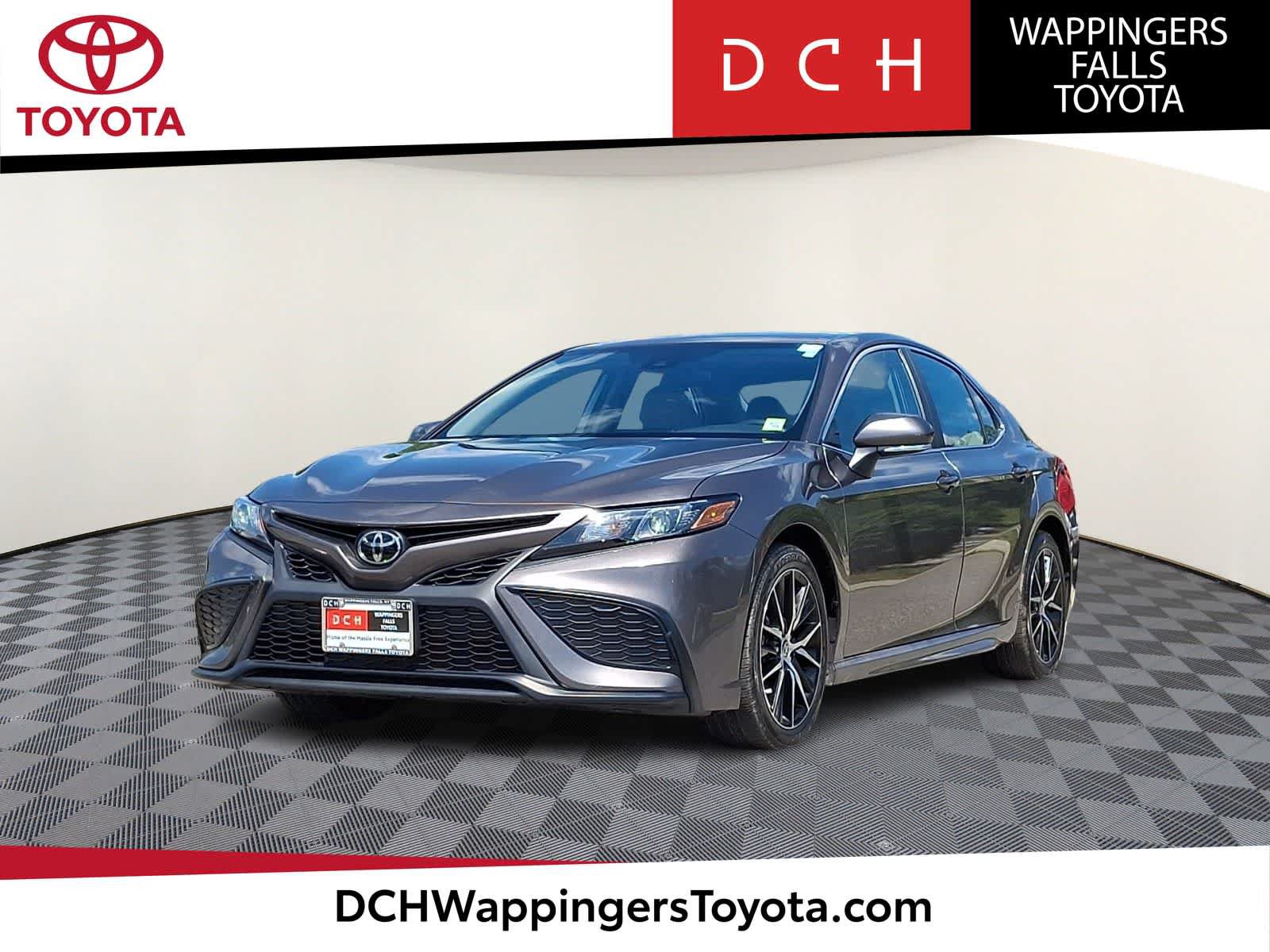 Used 2024 Toyota Camry SE AWD/4WD image 1