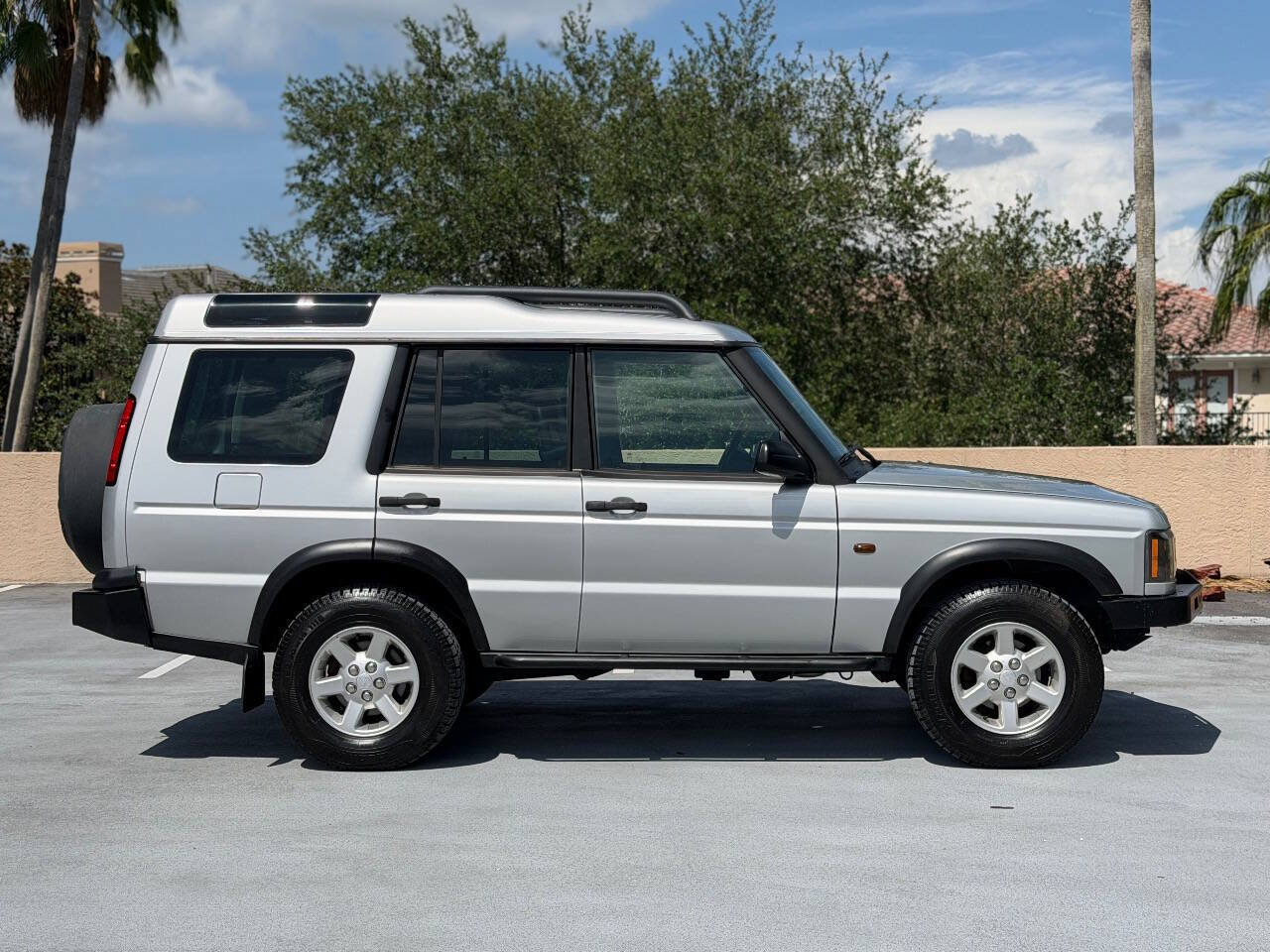 Used 2004 Land Rover Discovery S AWD/4WD image 15