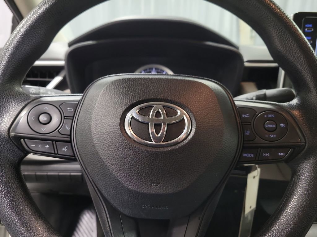 Used 2021 Toyota Corolla LE image 18