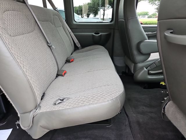 Used 2025 GMC Savana 3500 LT w/ LT Preferred Equipment Group RWD image 21
