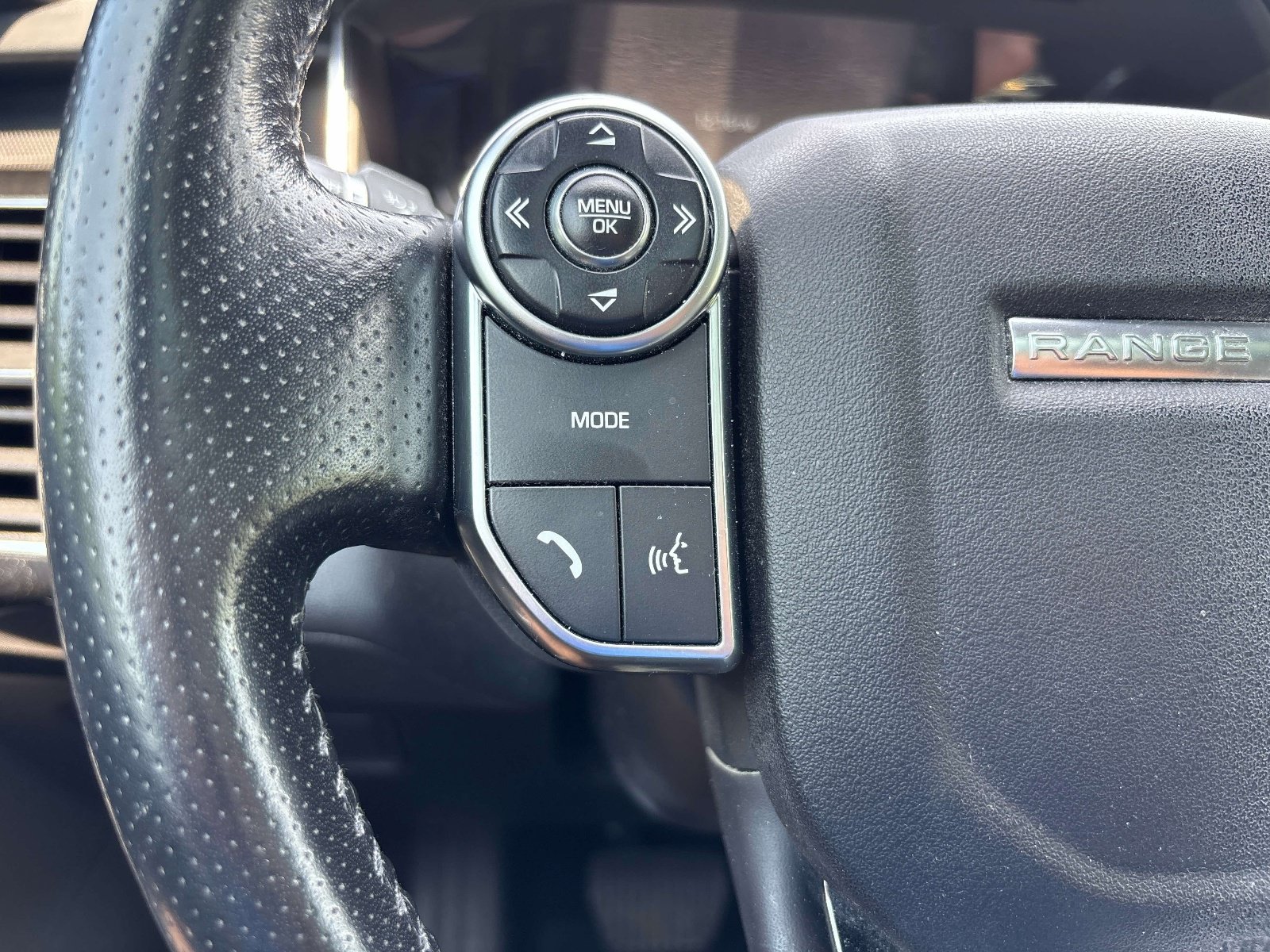Used 2017 Land Rover Range Rover Sport HSE AWD/4WD image 22