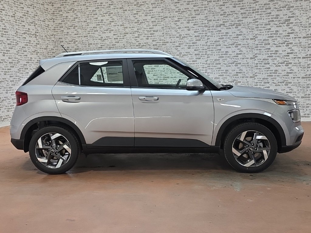 New 2026 Hyundai Venue SEL image 6