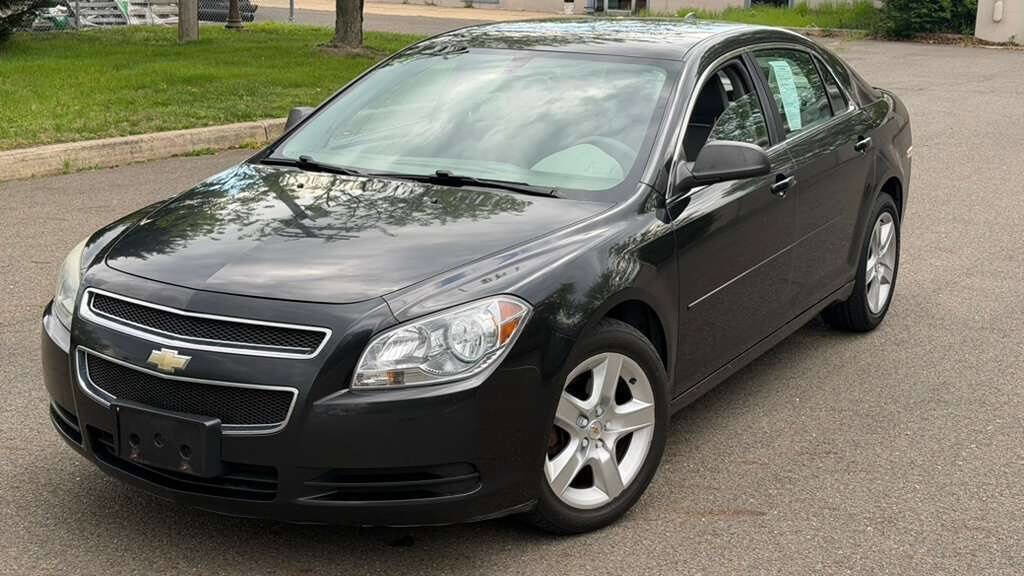 Used 2012 Chevrolet Malibu LS w/ LS Uplevel Package image 2