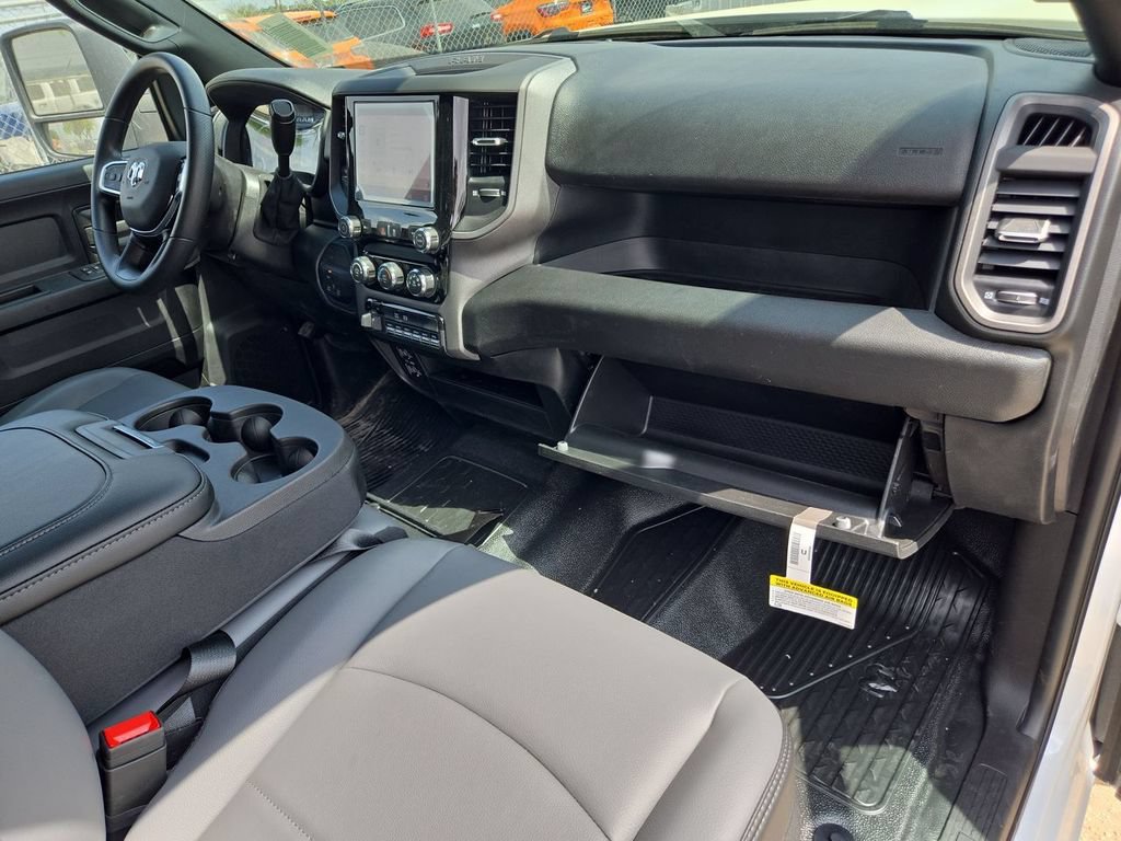 New 2026 RAM 3500 Tradesman AWD/4WD image 41