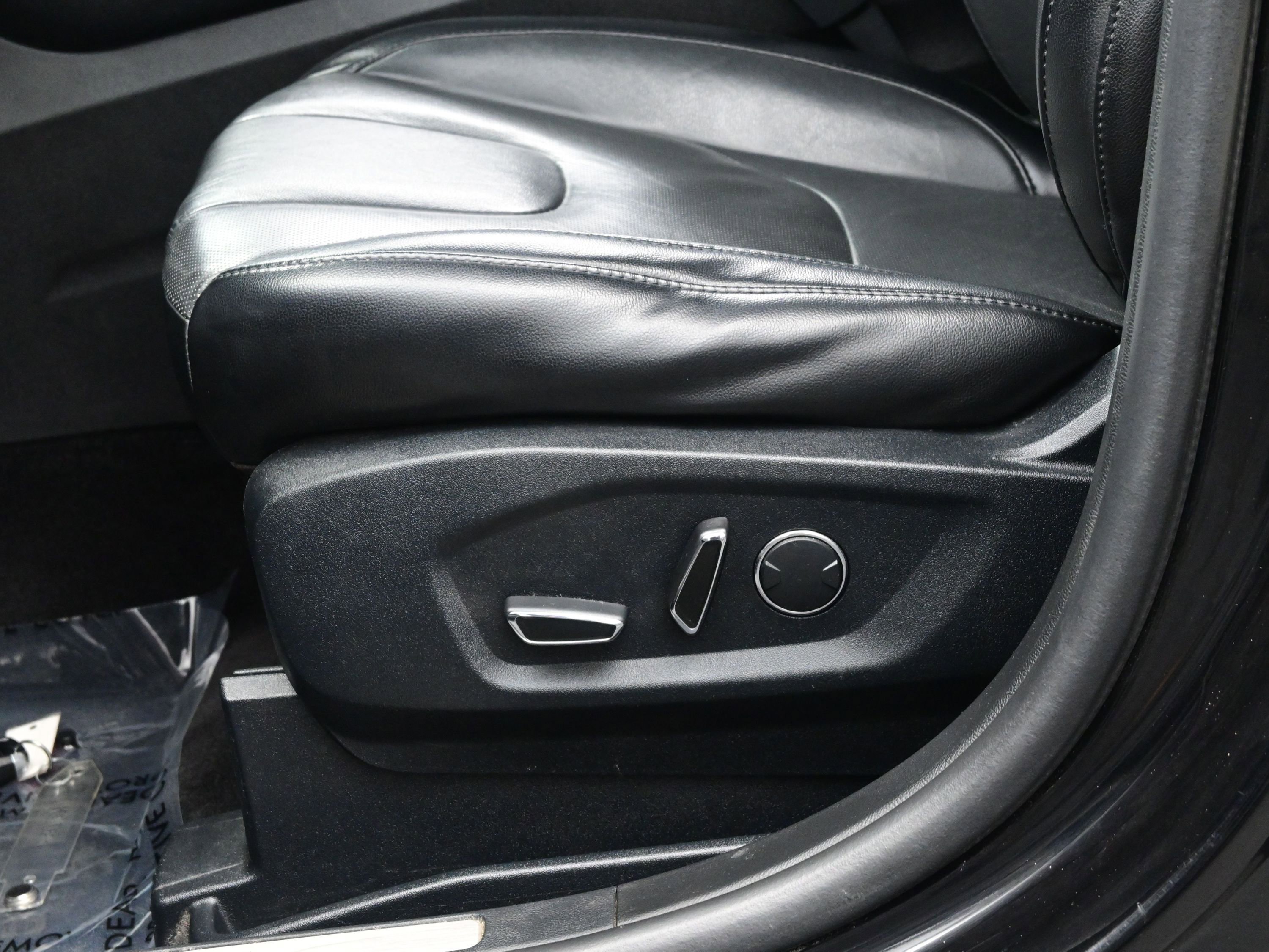 Used 2017 Ford Edge Titanium w/ Canadian Touring Package AWD/4WD image 12