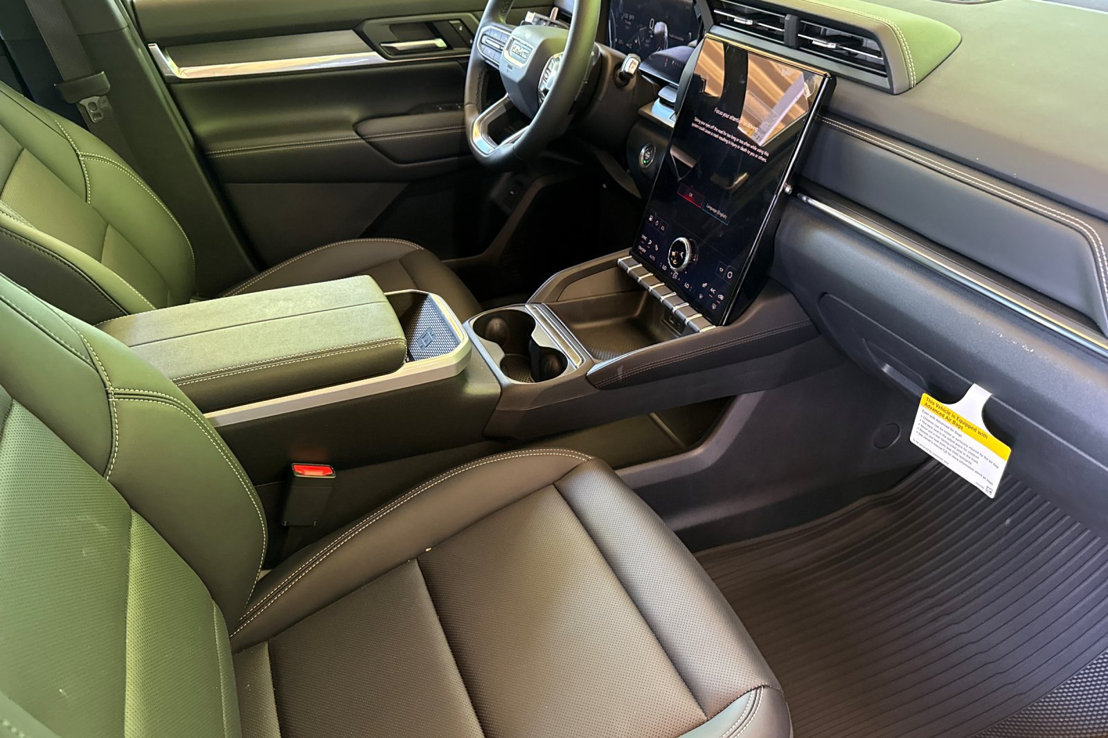 New 2026 GMC Terrain Elevation w/ Elevation Premium Package AWD/4WD image 17