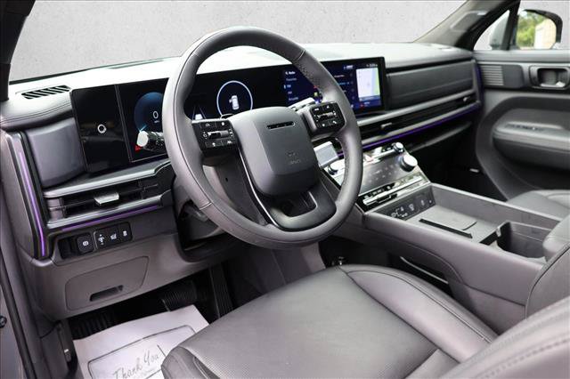 Used 2025 Hyundai Santa Fe Calligraphy AWD/4WD image 10