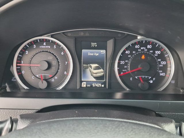 Used 2017 Toyota Camry XSE w/ Moonroof Package FWD image 23
