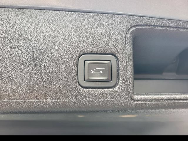 Certified 2024 GMC Terrain SLE w/ Driver Convenience Package AWD/4WD image 22