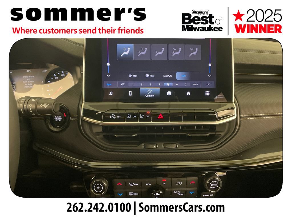 Used 2024 Jeep Compass Latitude w/ Convenience Group AWD/4WD image 16