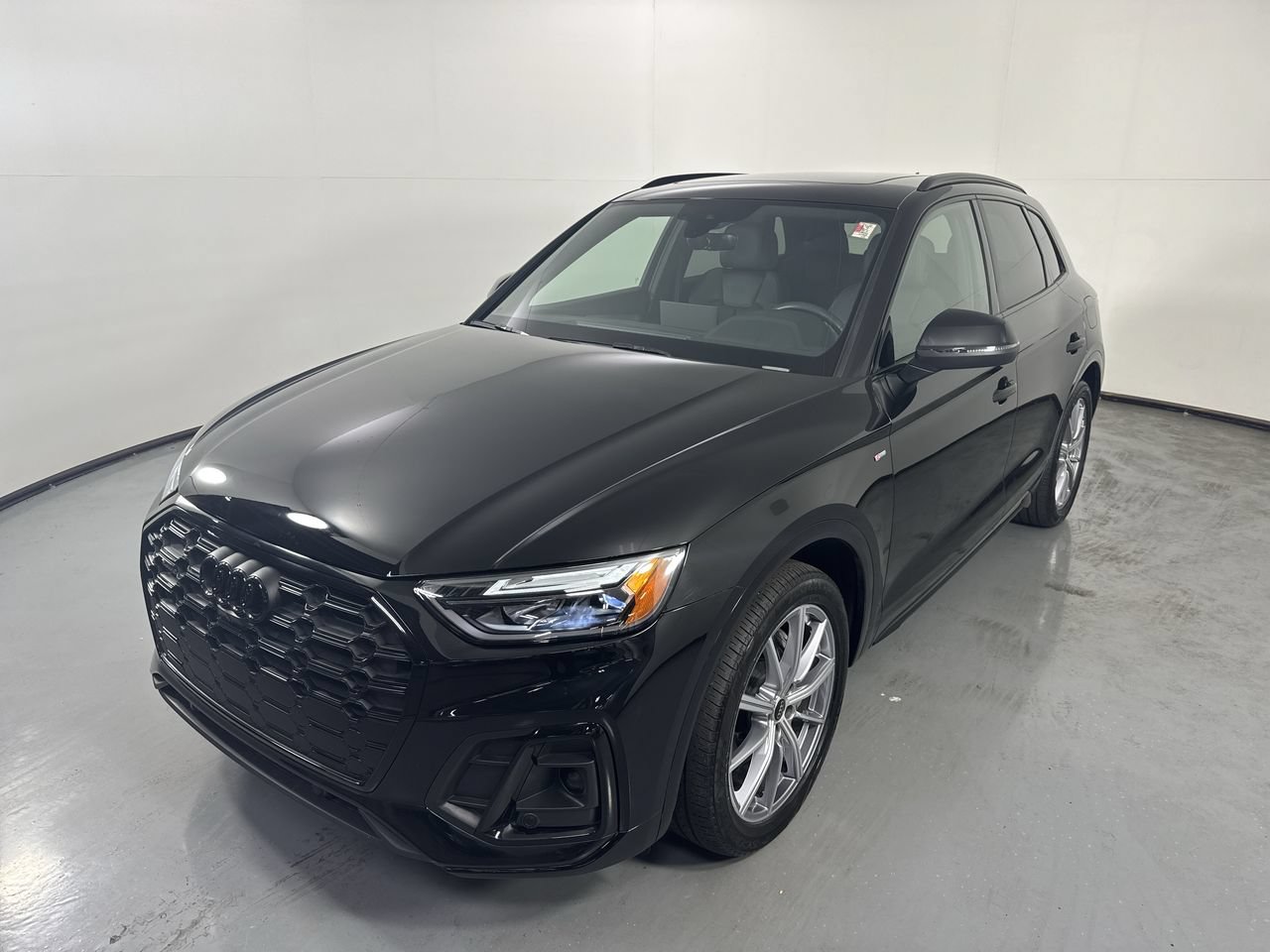 Used 2023 Audi Q5 e Premium Plus w/ Premium Plus Package AWD/4WD image 25