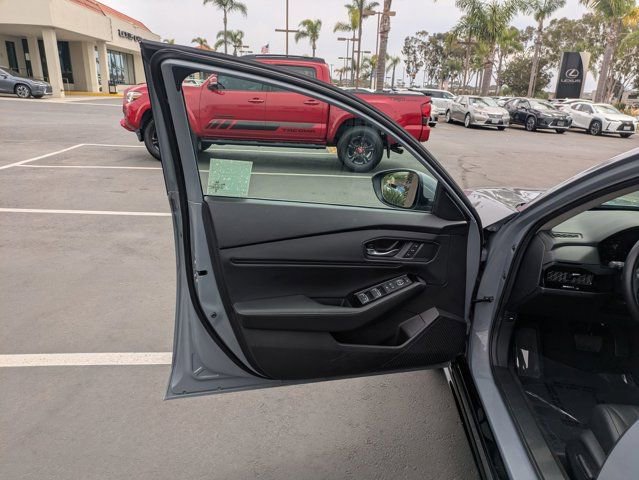 Used 2023 Honda Accord Touring image 13