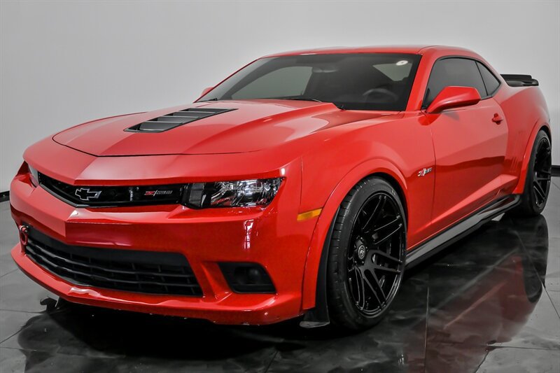 Used 2015 Chevrolet Camaro Z/28 RWD image 5