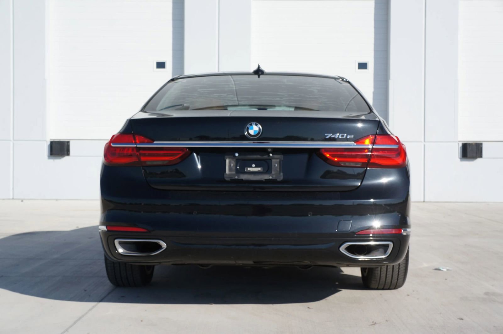 Used 2019 BMW 740e xDrive w/ Executive Package AWD/4WD image 11