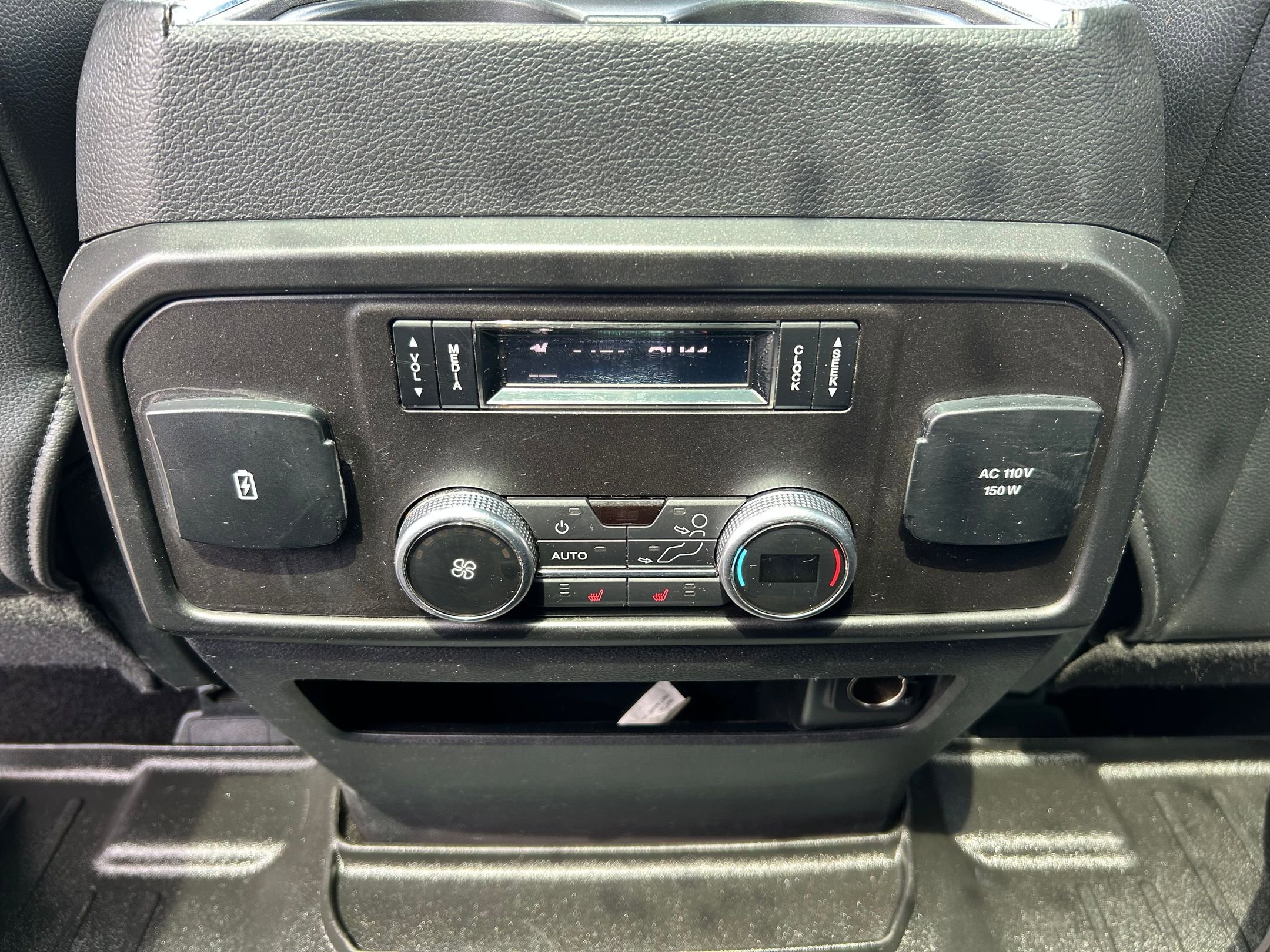 Used 2018 Ford Expedition Limited w/ Equipment Group 301A AWD/4WD image 26