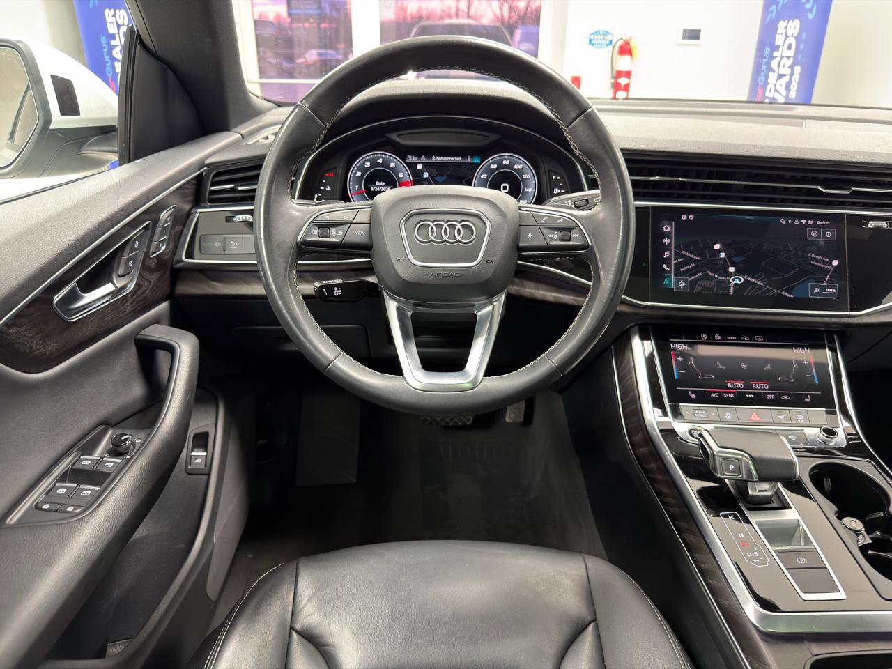 Used 2021 Audi Q8 Premium image 28