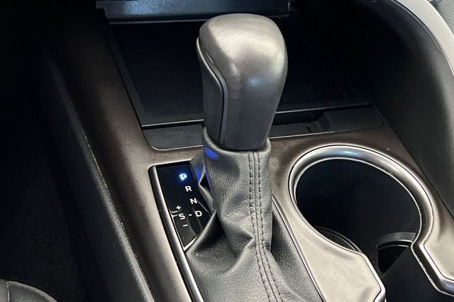 Used 2024 Toyota Camry SE w/ Cold Weather Package image 25