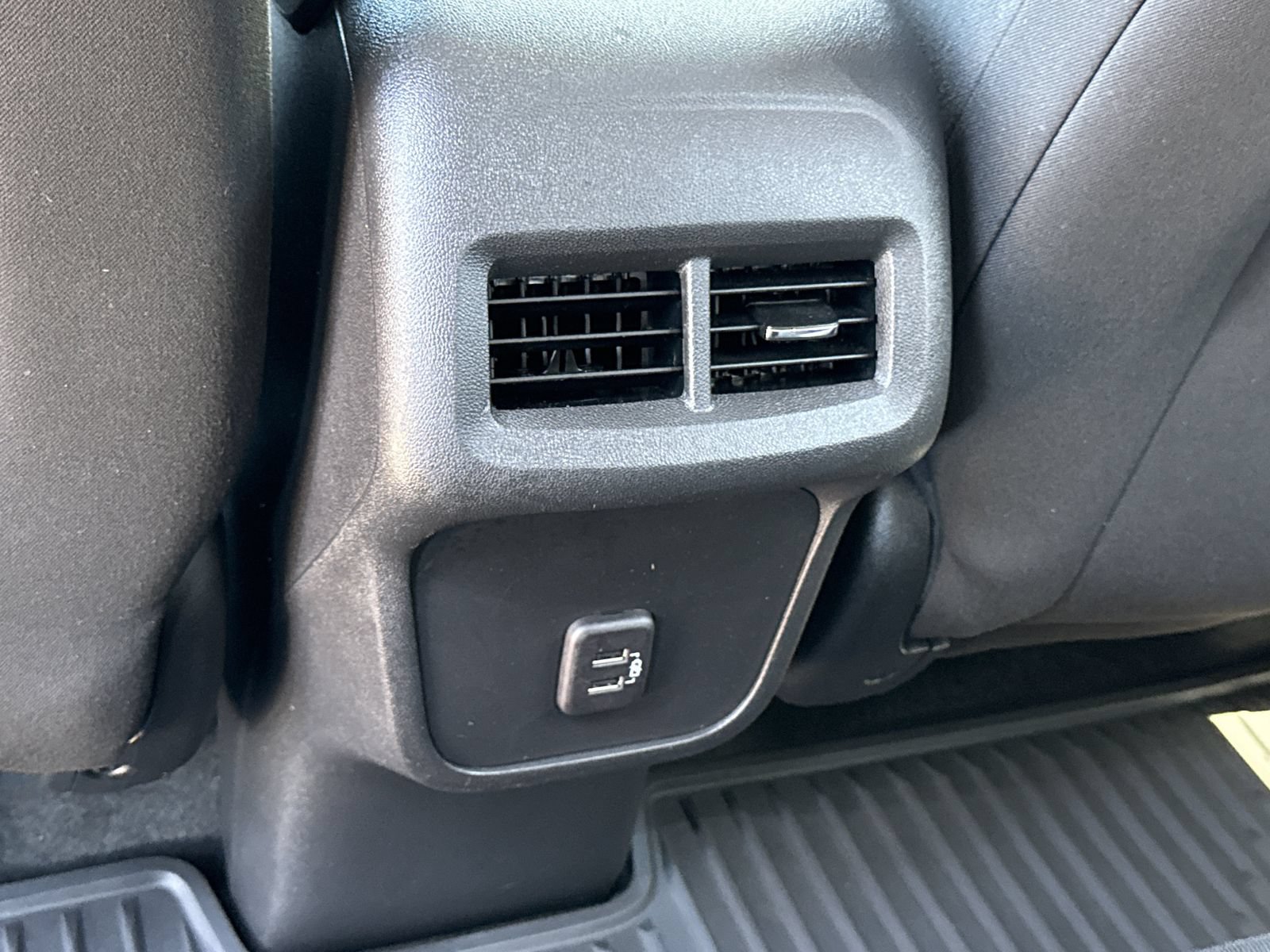 Used 2023 Chevrolet Equinox LS w/ LS Convenience Package FWD image 11