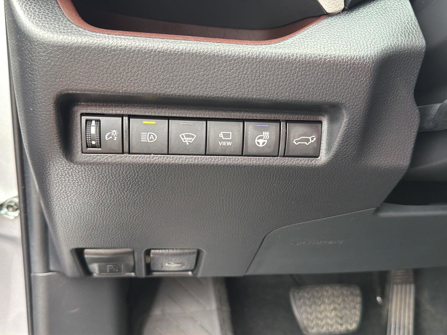 Used 2022 Toyota RAV4 Limited FWD image 20