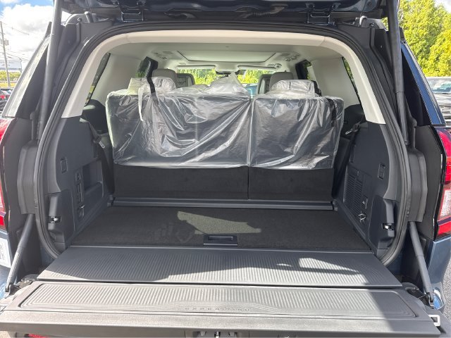 New 2027 Ford Expedition Platinum w/ Platinum Ultimate Package AWD/4WD image 14