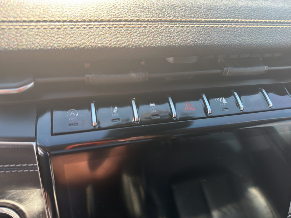 Used 2022 Jeep Grand Cherokee L Limited AWD/4WD image 15