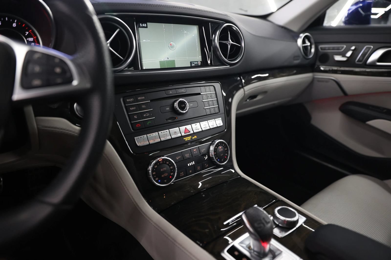 Used 2018 Mercedes-Benz SL 450 image 28