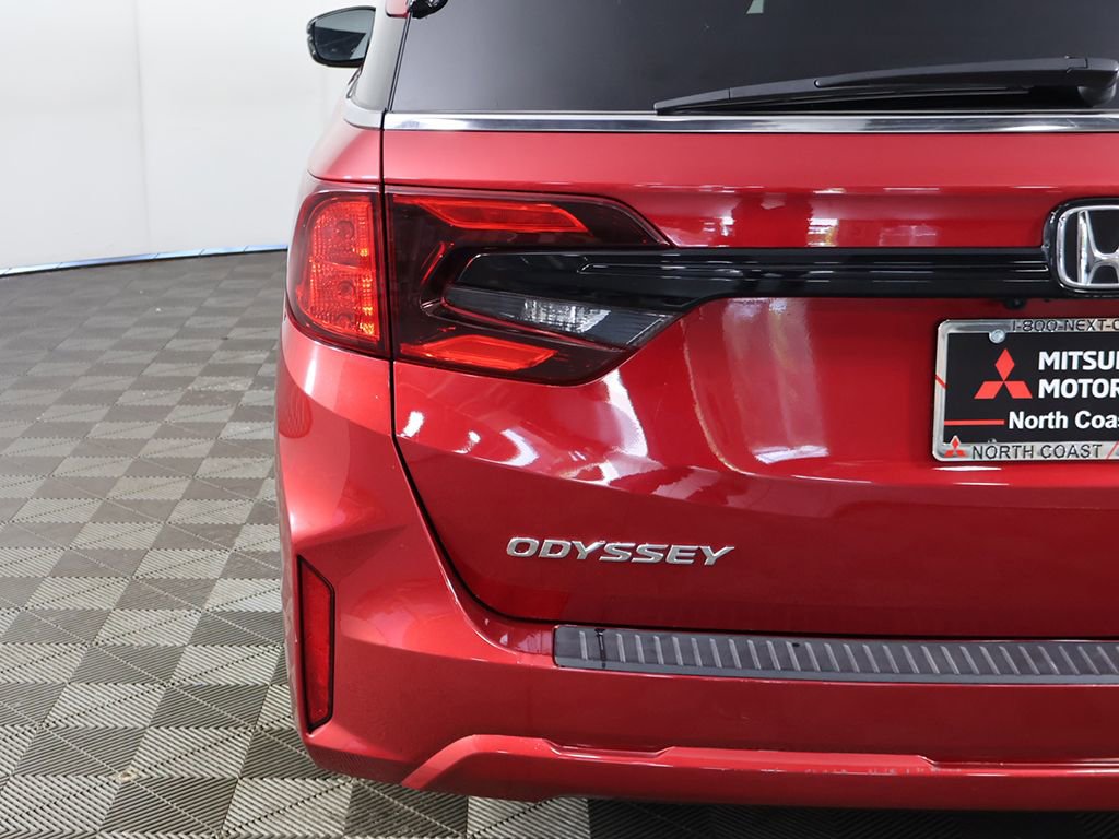 Used 2025 Honda Odyssey Sport-L image 16
