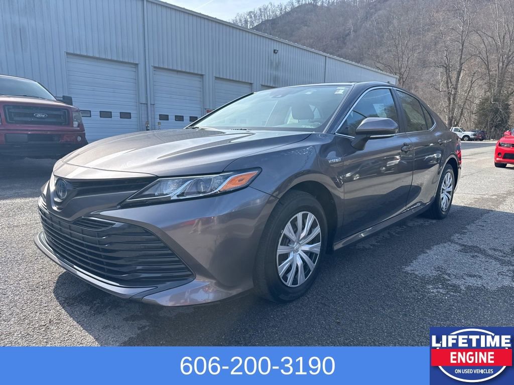 Used 2020 Toyota Camry LE image 2