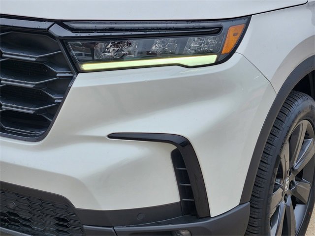 Used 2025 Honda Pilot Sport image 16