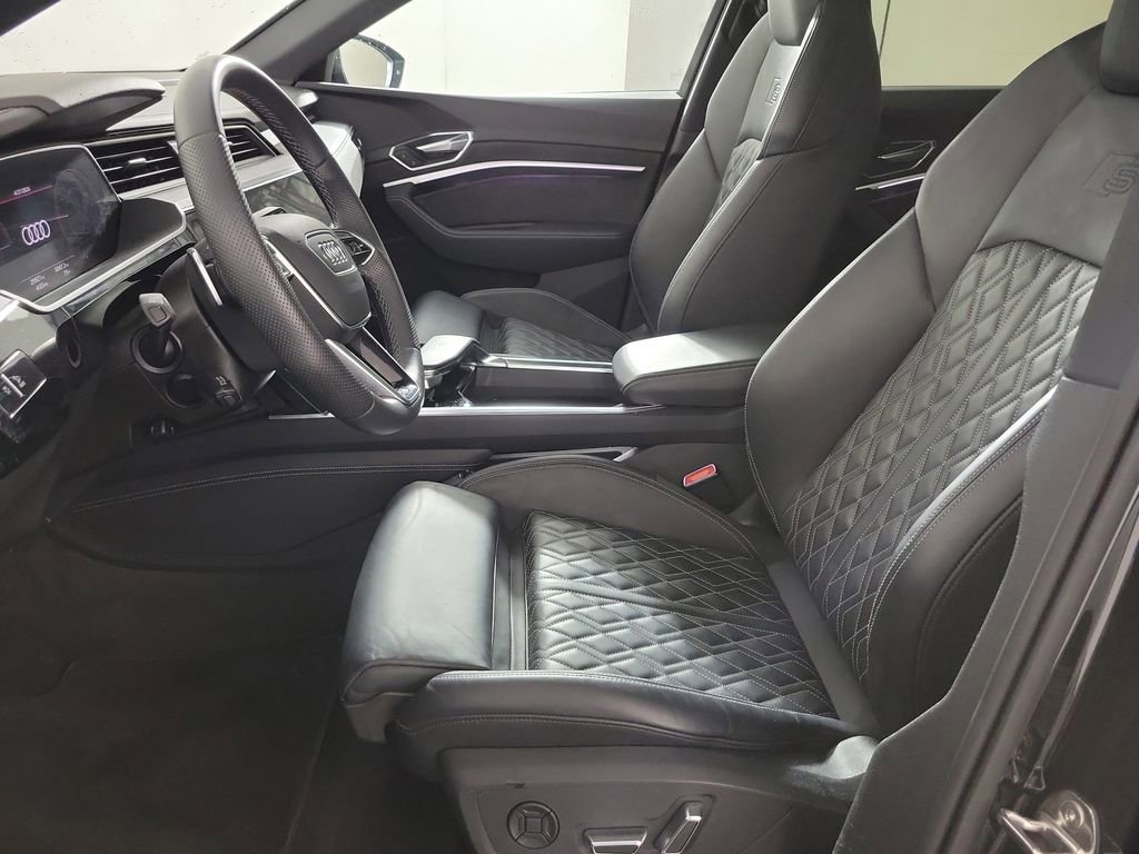 Certified 2023 Audi e-tron S Premium Plus w/ Black Optic Package AWD/4WD image 16