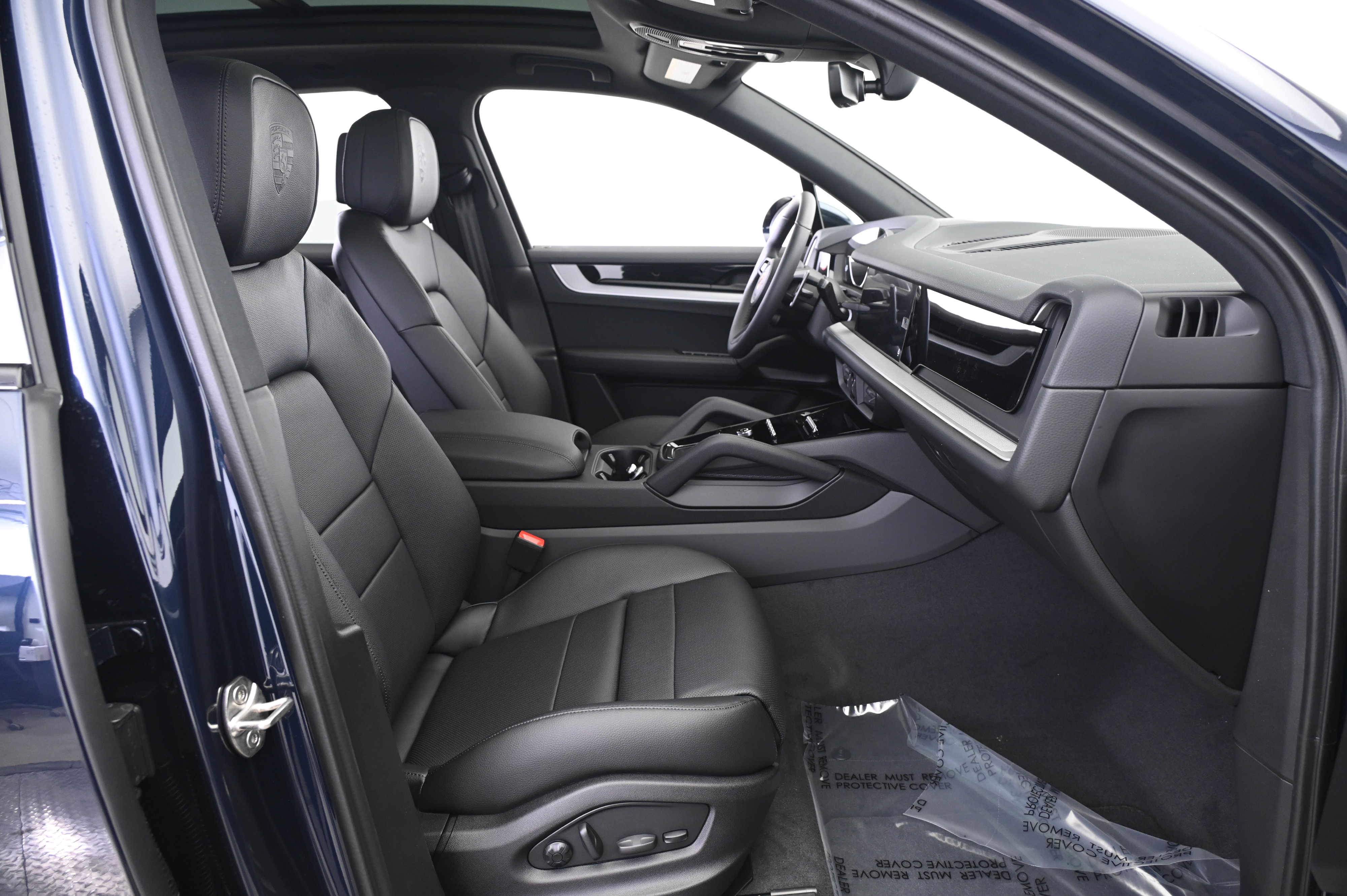 Certified 2026 Porsche Cayenne AWD/4WD image 23