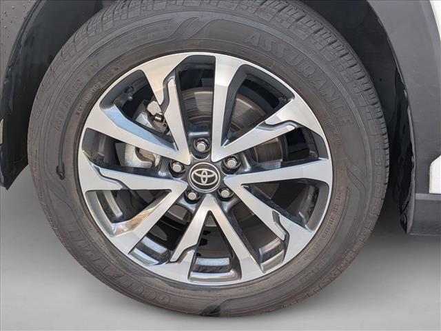 Used 2022 Toyota Corolla Cross XLE image 23