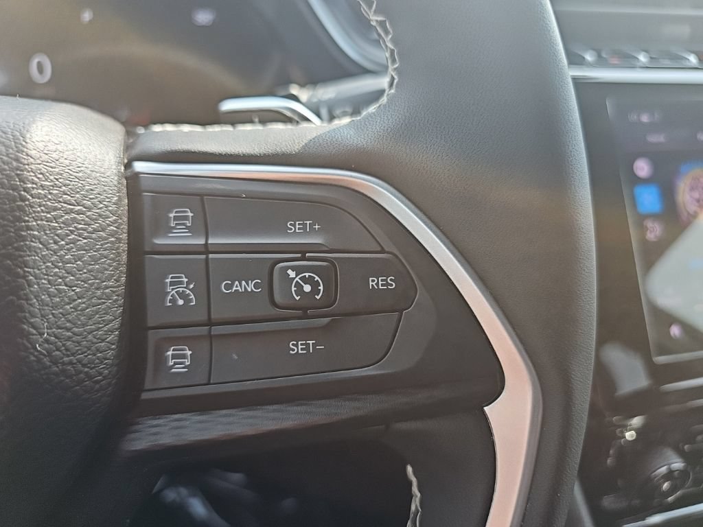 Certified 2025 Jeep Grand Cherokee L Altitude AWD/4WD image 34