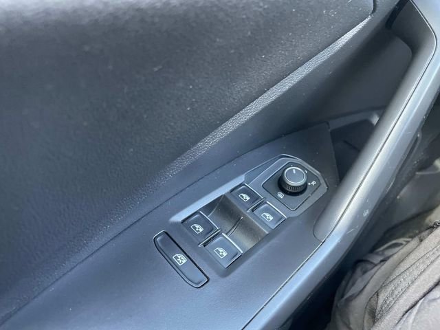 Used 2022 Volkswagen Jetta S image 31